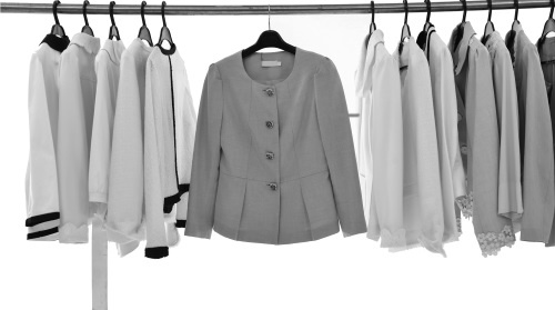 Иллюстрация к книге — Маленькие секреты идеального гардероба [i_093.jpg]