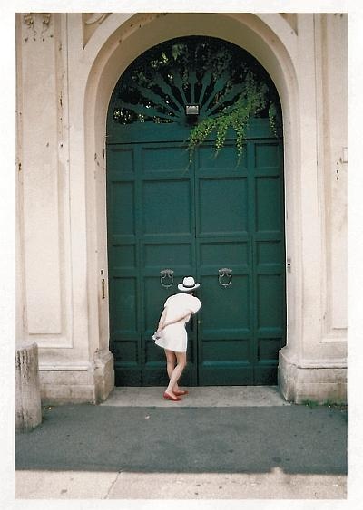 Иллюстрация к книге — Как почувствовать себя парижанкой, кем бы вы ни были [_49.jpg]