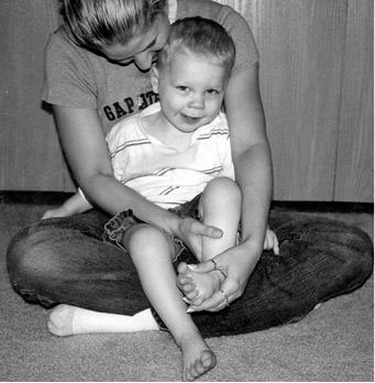 Иллюстрация к книге — Обучение моторным навыкам детей с ДЦП. Пособие для родителей и профессионалов [i_052.jpg]