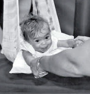 Иллюстрация к книге — Обучение моторным навыкам детей с ДЦП. Пособие для родителей и профессионалов [i_070.jpg]