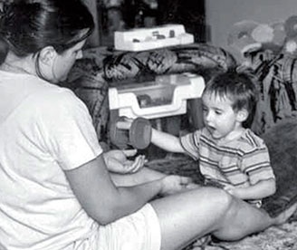 Иллюстрация к книге — Обучение моторным навыкам детей с ДЦП. Пособие для родителей и профессионалов [i_115.jpg]