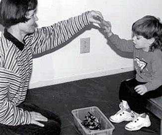 Иллюстрация к книге — Обучение моторным навыкам детей с ДЦП. Пособие для родителей и профессионалов [i_179.jpg]