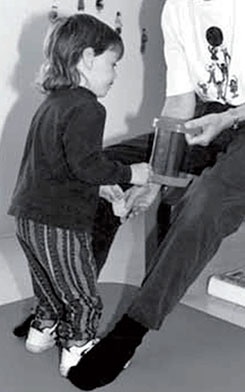 Иллюстрация к книге — Обучение моторным навыкам детей с ДЦП. Пособие для родителей и профессионалов [i_206.jpg]