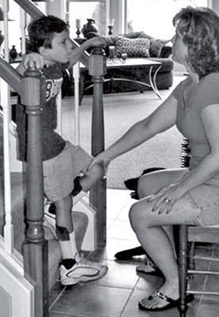 Иллюстрация к книге — Обучение моторным навыкам детей с ДЦП. Пособие для родителей и профессионалов [i_220.jpg]