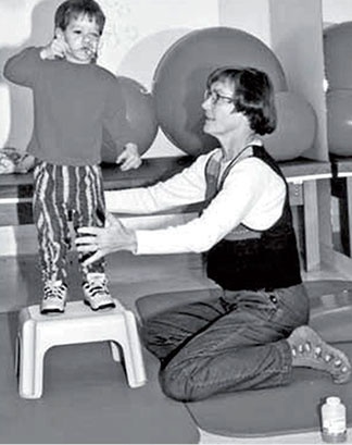 Иллюстрация к книге — Обучение моторным навыкам детей с ДЦП. Пособие для родителей и профессионалов [i_237.jpg]