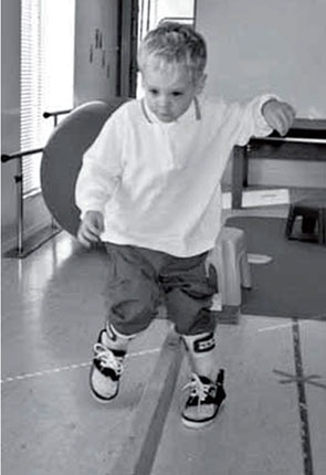 Иллюстрация к книге — Обучение моторным навыкам детей с ДЦП. Пособие для родителей и профессионалов [i_244.jpg]