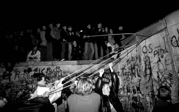 Иллюстрация к книге — Маркус Вольф. &quot;Человек без лица&quot; из Штази [_162.jpg]