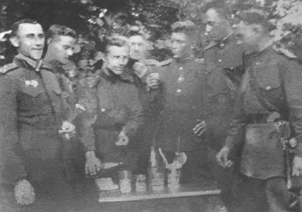 Иллюстрация к книге — Правда о штрафбатах. Как офицерский штрафбат дошел до Берлина [i_036.jpg]