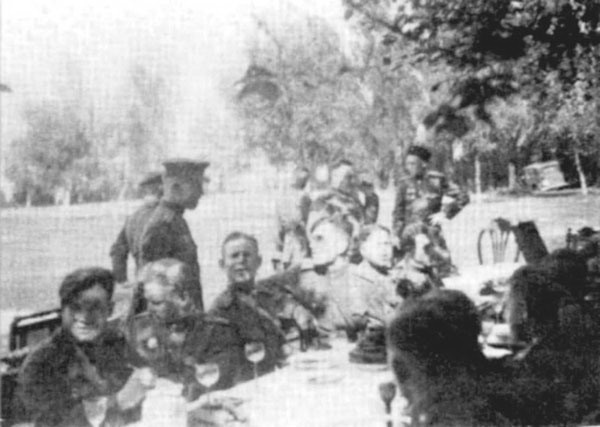 Иллюстрация к книге — Правда о штрафбатах. Как офицерский штрафбат дошел до Берлина [i_048.jpg]