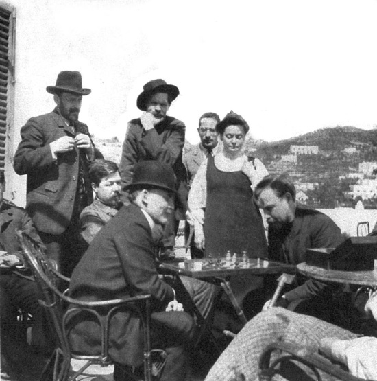 Иллюстрация к книге — Тайна личности Ленина. Спаситель народа или разрушитель империи? [i_014.jpg]