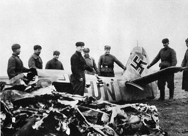 Иллюстрация к книге — Дорога на Берлин. "От победы к победе" [_244.jpg]