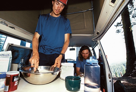 Иллюстрация к книге — Ешь правильно, беги быстро. Правила жизни сверхмарафонца [i_010.jpg]