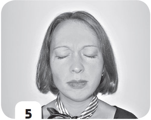 Иллюстрация к книге — Супер-аэробика для лица и шеи. Морщинам - категоричное &quot;НЕТ&quot;! [i_005.jpg]