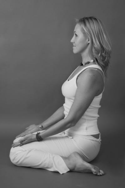 Иллюстрация к книге — Йога для стройности, здоровья и красоты [_107.jpg]