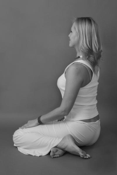 Иллюстрация к книге — Йога для стройности, здоровья и красоты [_108.jpg]