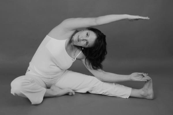 Иллюстрация к книге — Йога для стройности, здоровья и красоты [_117.jpg]