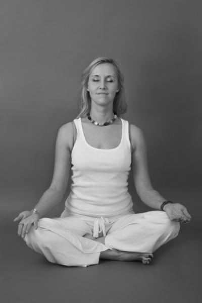 Иллюстрация к книге — Йога для стройности, здоровья и красоты [_118.jpg]