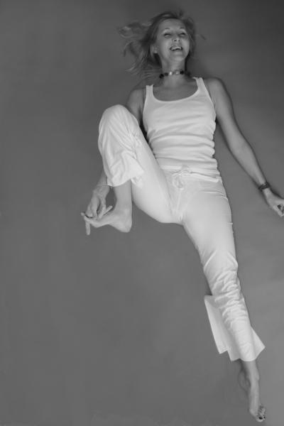 Иллюстрация к книге — Йога для стройности, здоровья и красоты [_68.jpg]