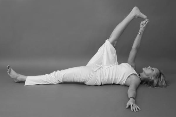 Иллюстрация к книге — Йога для стройности, здоровья и красоты [_69.jpg]