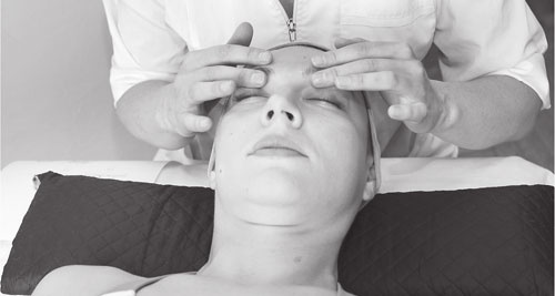 Иллюстрация к книге — Атлас. Практический массаж [i_077.jpg]