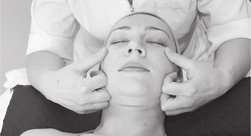 Иллюстрация к книге — Атлас. Практический массаж [i_092.jpg]