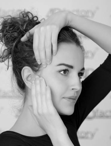 Иллюстрация к книге — Биогимнастика для лица: система фейсмионика [i_095.jpg]