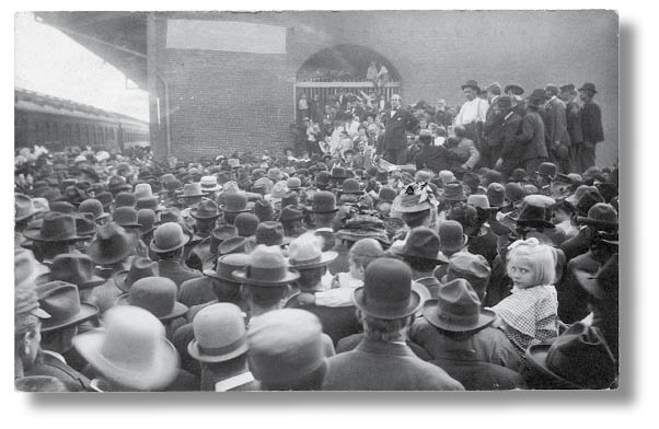 Иллюстрация к книге — Библиотека душ. Нет выхода из дома странных детей [i_027.jpg]