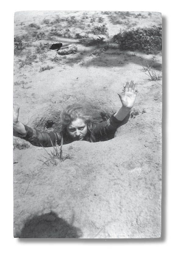 Иллюстрация к книге — Библиотека душ. Нет выхода из дома странных детей [i_060.jpg]