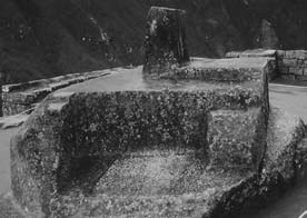 Иллюстрация к книге — Опрокинутый мир. Тайны прошлого – загадки грядущего. Что скрывают архивы Спецотдела НКВД, Аненербе и Верховного командования Вермахта [i_010.jpg]