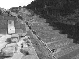 Иллюстрация к книге — Опрокинутый мир. Тайны прошлого – загадки грядущего. Что скрывают архивы Спецотдела НКВД, Аненербе и Верховного командования Вермахта [i_027.jpg]