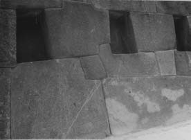 Иллюстрация к книге — Опрокинутый мир. Тайны прошлого – загадки грядущего. Что скрывают архивы Спецотдела НКВД, Аненербе и Верховного командования Вермахта [i_031.jpg]