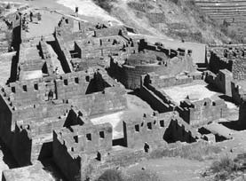 Иллюстрация к книге — Опрокинутый мир. Тайны прошлого – загадки грядущего. Что скрывают архивы Спецотдела НКВД, Аненербе и Верховного командования Вермахта [i_055.jpg]