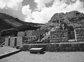 Иллюстрация к книге — Опрокинутый мир. Тайны прошлого – загадки грядущего. Что скрывают архивы Спецотдела НКВД, Аненербе и Верховного командования Вермахта [i_059.jpg]