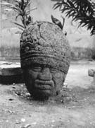 Иллюстрация к книге — Опрокинутый мир. Тайны прошлого – загадки грядущего. Что скрывают архивы Спецотдела НКВД, Аненербе и Верховного командования Вермахта [i_095.jpg]