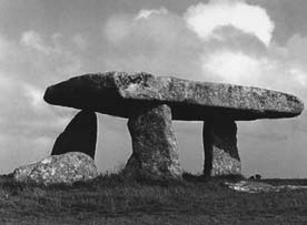 Иллюстрация к книге — Опрокинутый мир. Тайны прошлого – загадки грядущего. Что скрывают архивы Спецотдела НКВД, Аненербе и Верховного командования Вермахта [i_103.jpg]