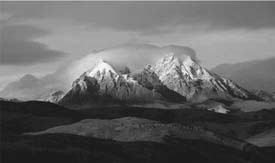 Иллюстрация к книге — Опрокинутый мир. Тайны прошлого – загадки грядущего. Что скрывают архивы Спецотдела НКВД, Аненербе и Верховного командования Вермахта [i_126.jpg]