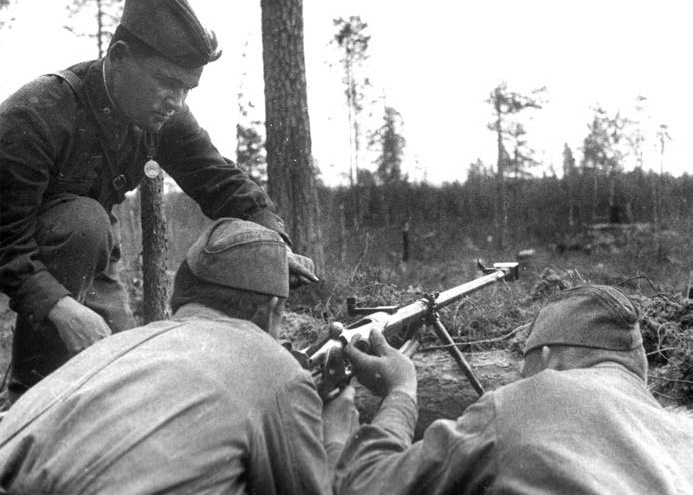 Иллюстрация к книге — Мы дрались против «Тигров». «Главное – выбить у них танки!» [i_016.jpg]