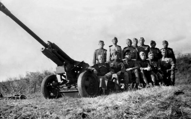 Иллюстрация к книге — Мы дрались против «Тигров». «Главное – выбить у них танки!» [i_035.jpg]