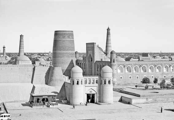 Иллюстрация к книге — Вилы [i_009.jpg]