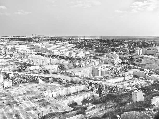 Иллюстрация к книге — Вилы [i_075.jpg]