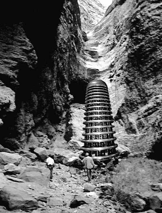 Иллюстрация к книге — 4-й рейх, или Грядущая раса Полой земли [i_065.jpg]