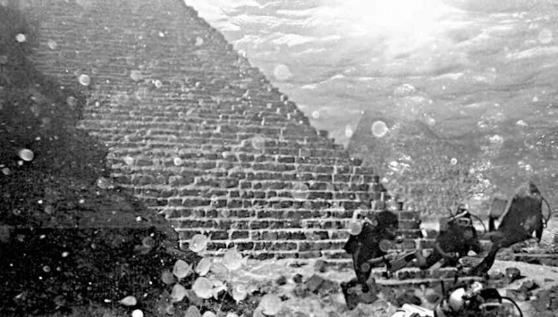 Иллюстрация к книге — 4-й рейх, или Грядущая раса Полой земли [i_071.jpg]