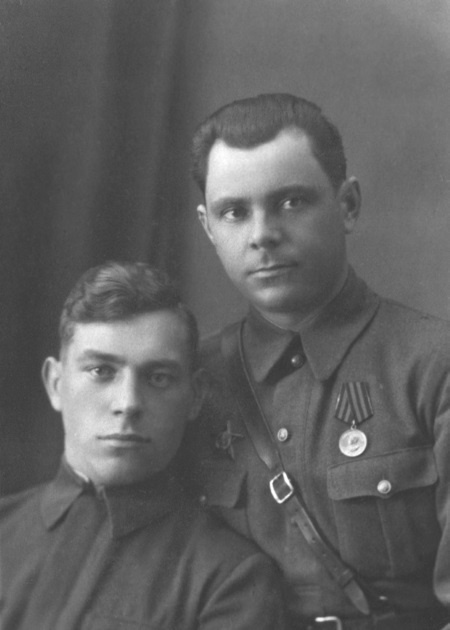 Иллюстрация к книге — «Государство – это мы! Род Лузиковых» [i_012.jpg]