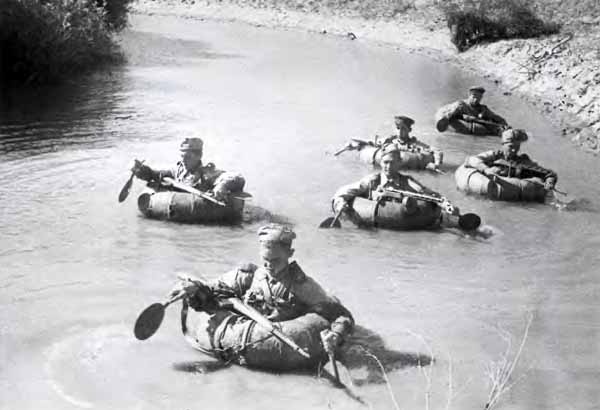 Иллюстрация к книге — Советская военная разведка. Как работала самая могущественная и самая закрытая разведывательная организация ХХ века [i_027.jpg]