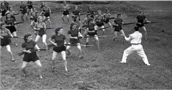 Иллюстрация к книге — Советская военная разведка. Как работала самая могущественная и самая закрытая разведывательная организация ХХ века [i_029.jpg]