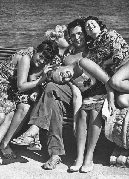 Иллюстрация к книге — Таинственная страсть. Роман о шестидесятниках [i_009.jpg]