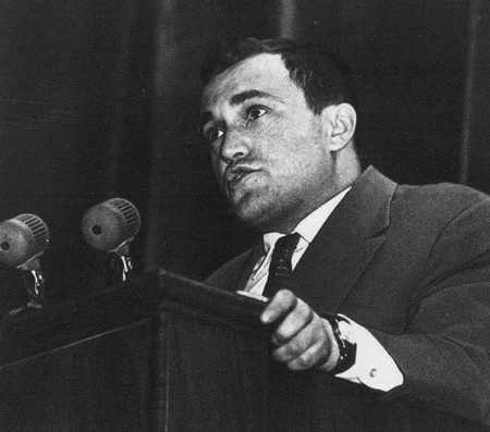 Иллюстрация к книге — Таинственная страсть. Роман о шестидесятниках [i_047.jpg]