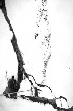 Иллюстрация к книге — Лхоцзе. Южная стена [pic_11.jpg]