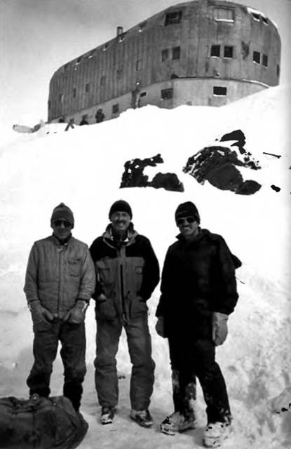 Иллюстрация к книге — Лхоцзе. Южная стена [pic_112.jpg]