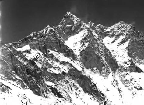 Иллюстрация к книге — Лхоцзе. Южная стена [pic_6.jpg]